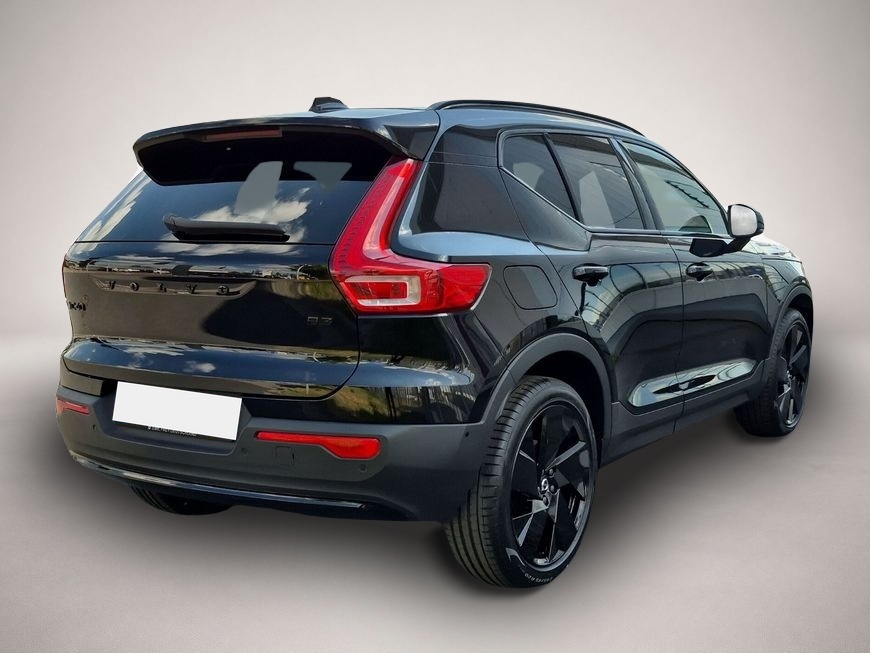 Volvo XC40 (06/2025, Benzin)