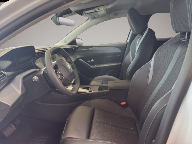 Peugeot 308 (04/2025, Benzin)