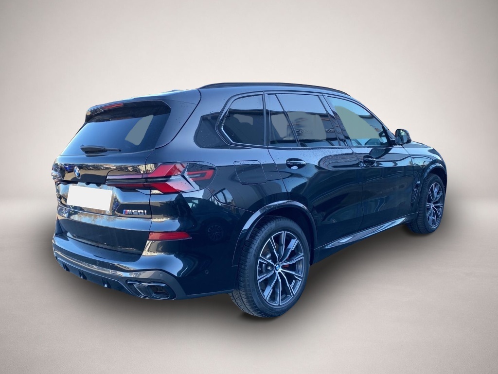 BMW X5 M60 (04/2025, Benzin)