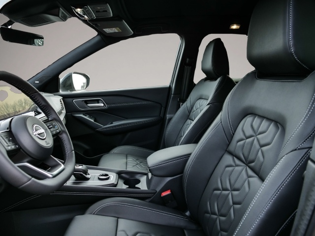 Nissan Qashqai (, Benzin)