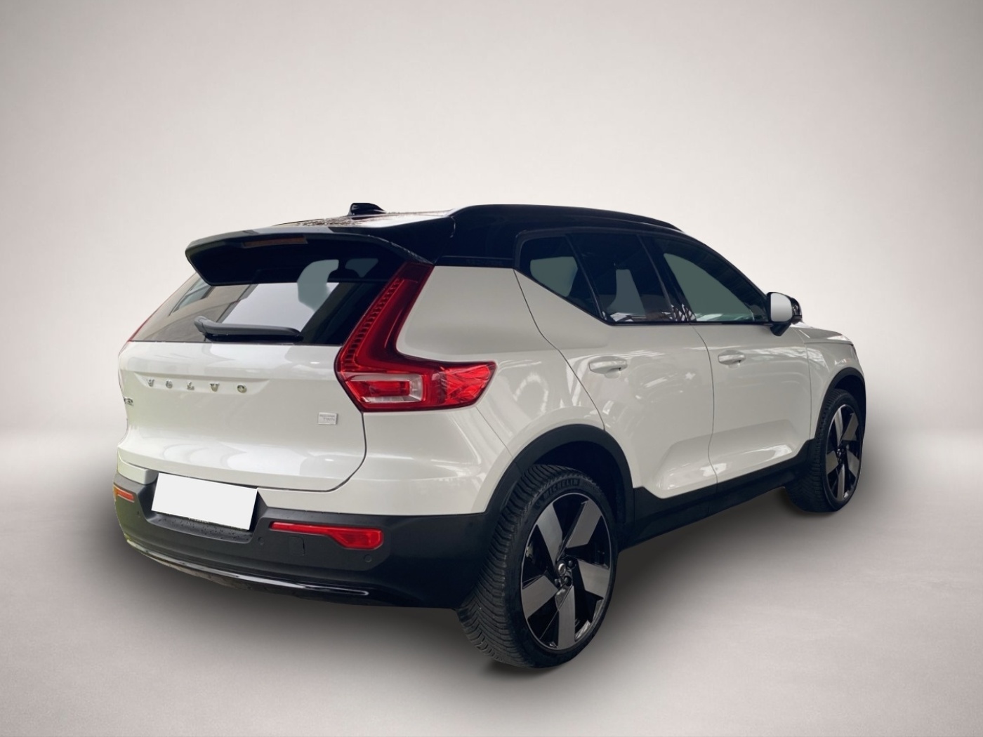 Volvo XC40 (12/2022, ELECTRIC)