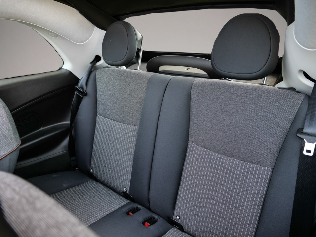 Fiat 500e (03/2023, ELECTRIC)