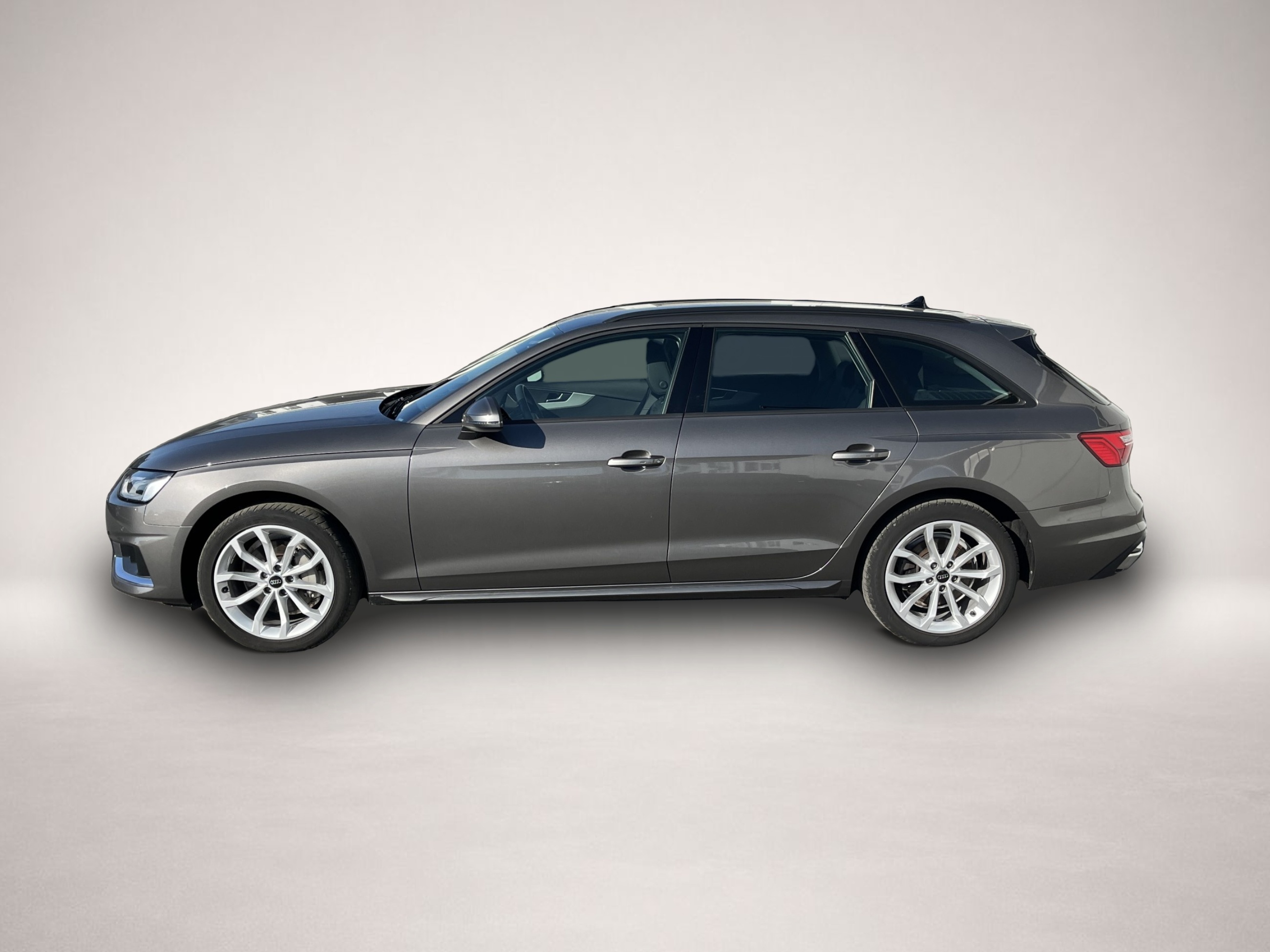 Audi A4 (04/2022, Diesel)