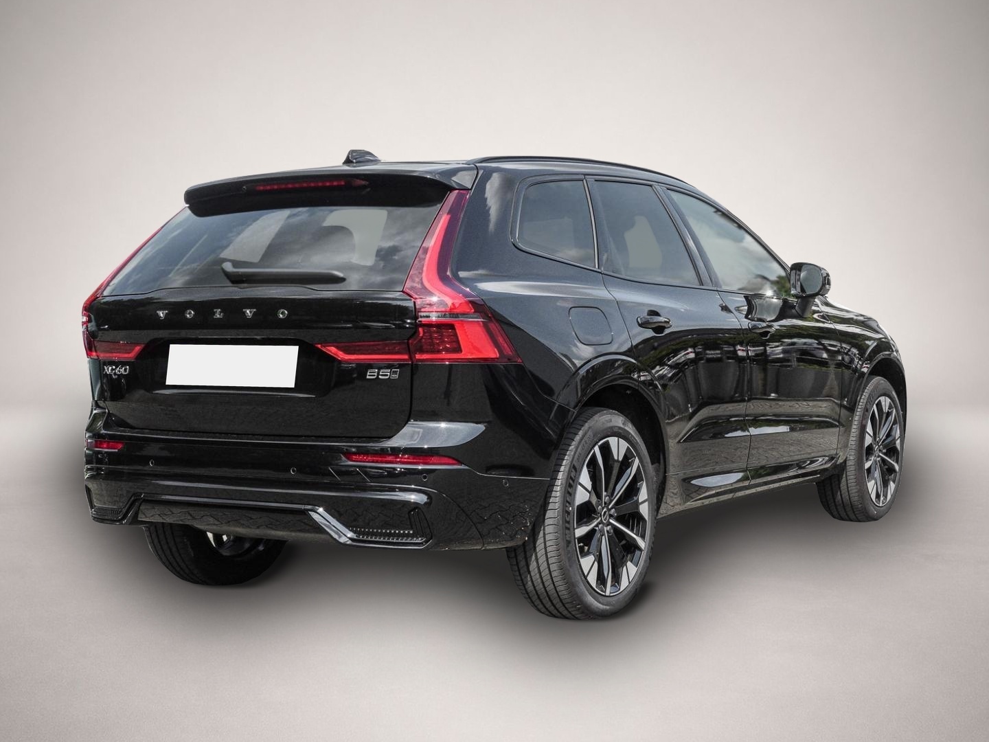 Volvo XC60 (06/2025, Benzin)