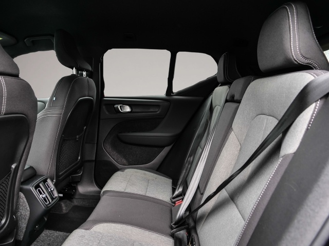 Volvo XC40 (07/2025, Benzin)