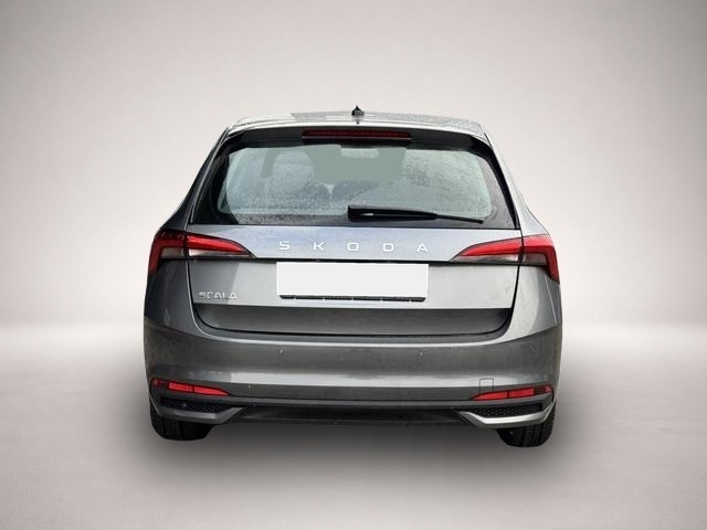 Skoda Scala (10/2025, Benzin)
