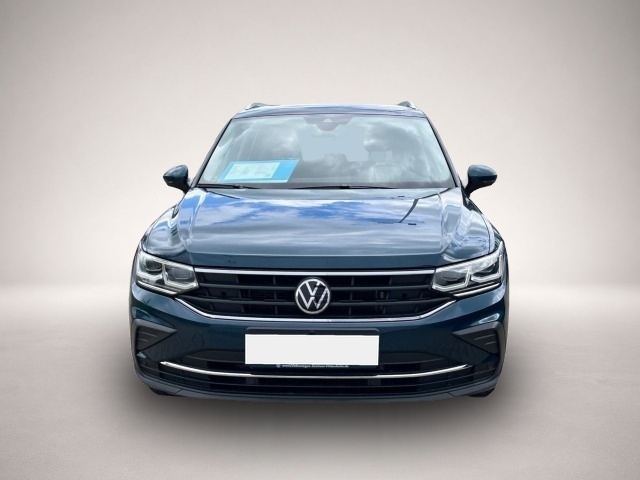 Volkswagen Tiguan (04/2021, Benzin)