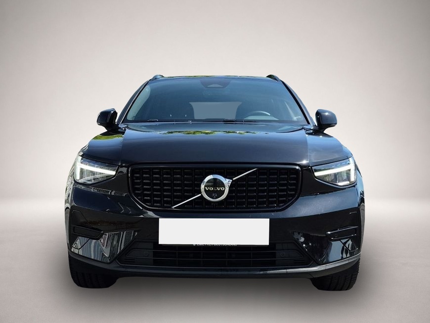 Volvo XC40 (08/2025, Benzin)
