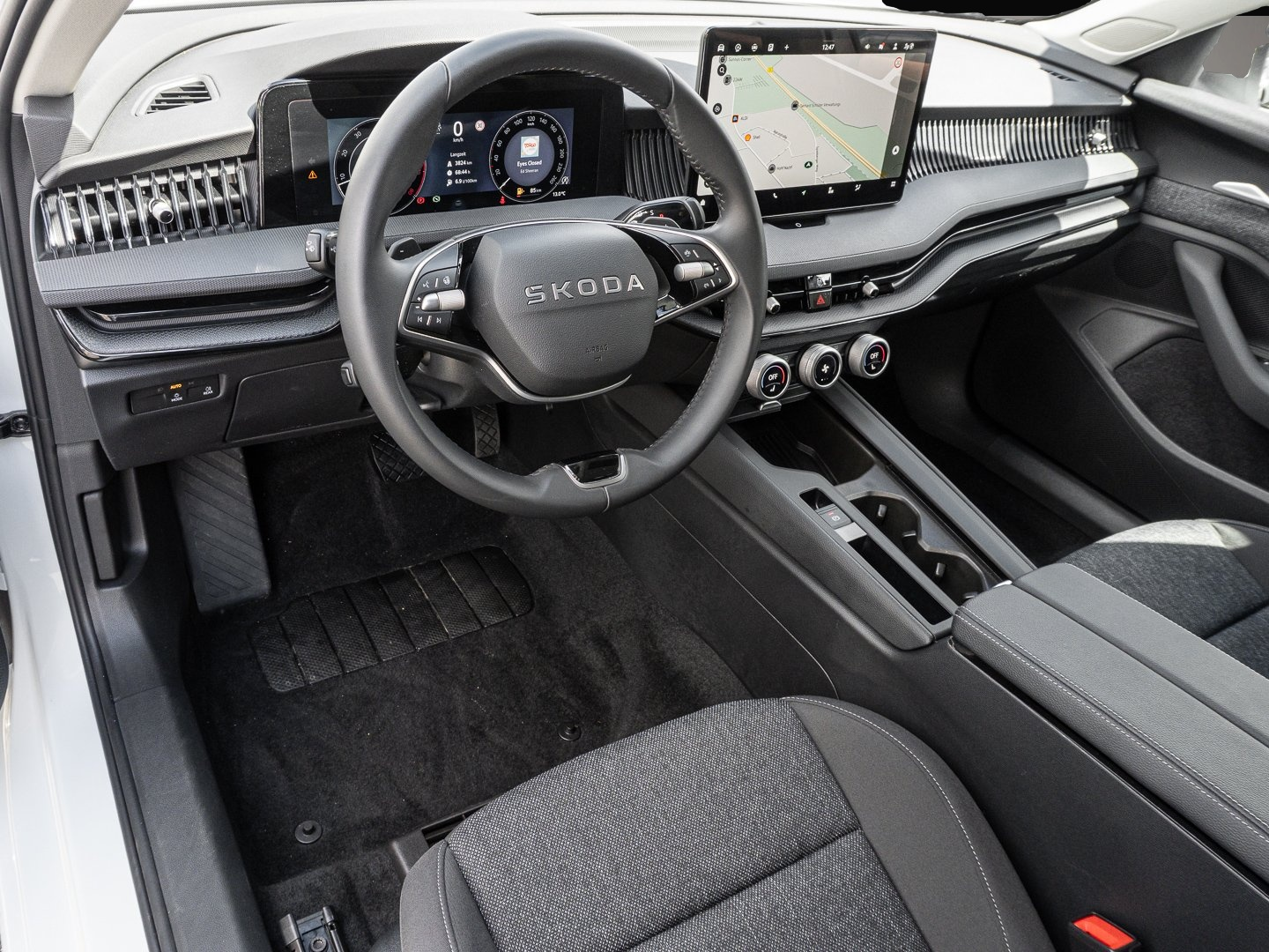 Skoda Superb (07/2025, Benzin)