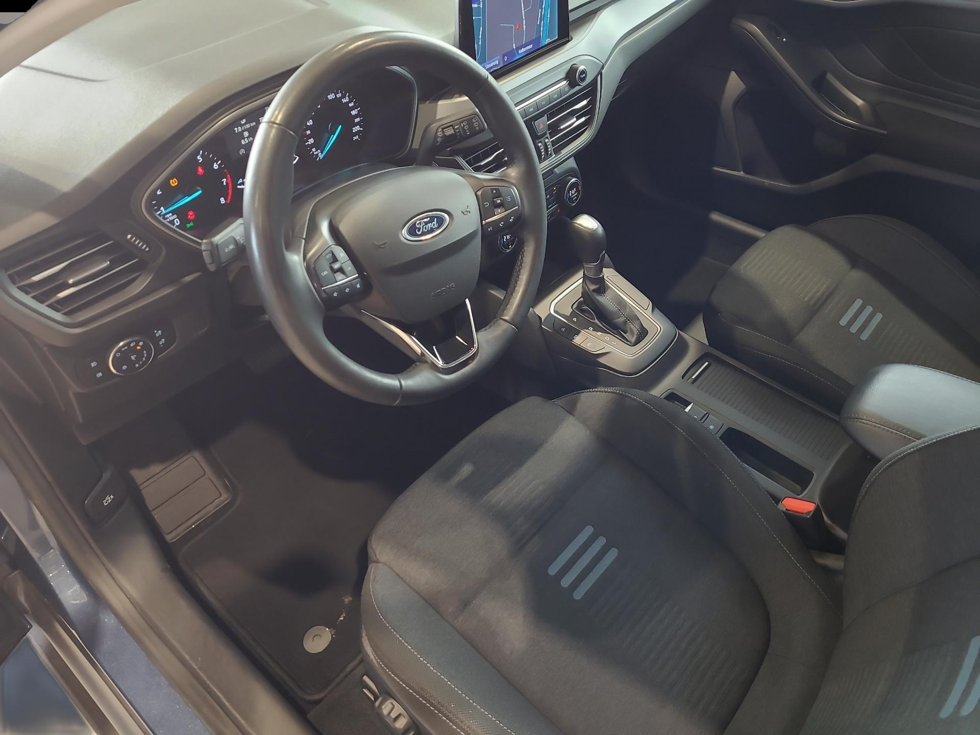 Ford Focus (09/2022, Benzin)