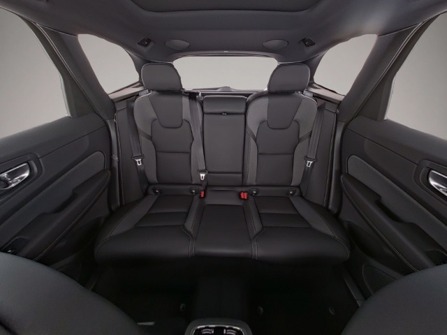 Volvo XC60 (05/2025, Benzin)