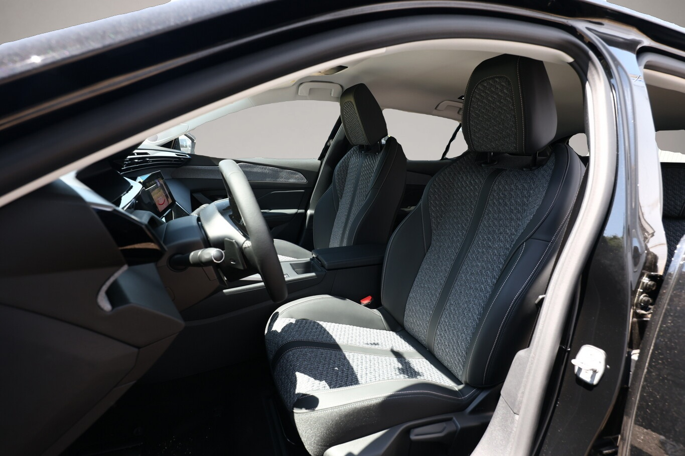 Peugeot 408 (07/2026, Benzin)