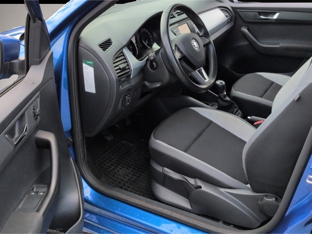 Skoda Fabia (04/2015, Benzin)