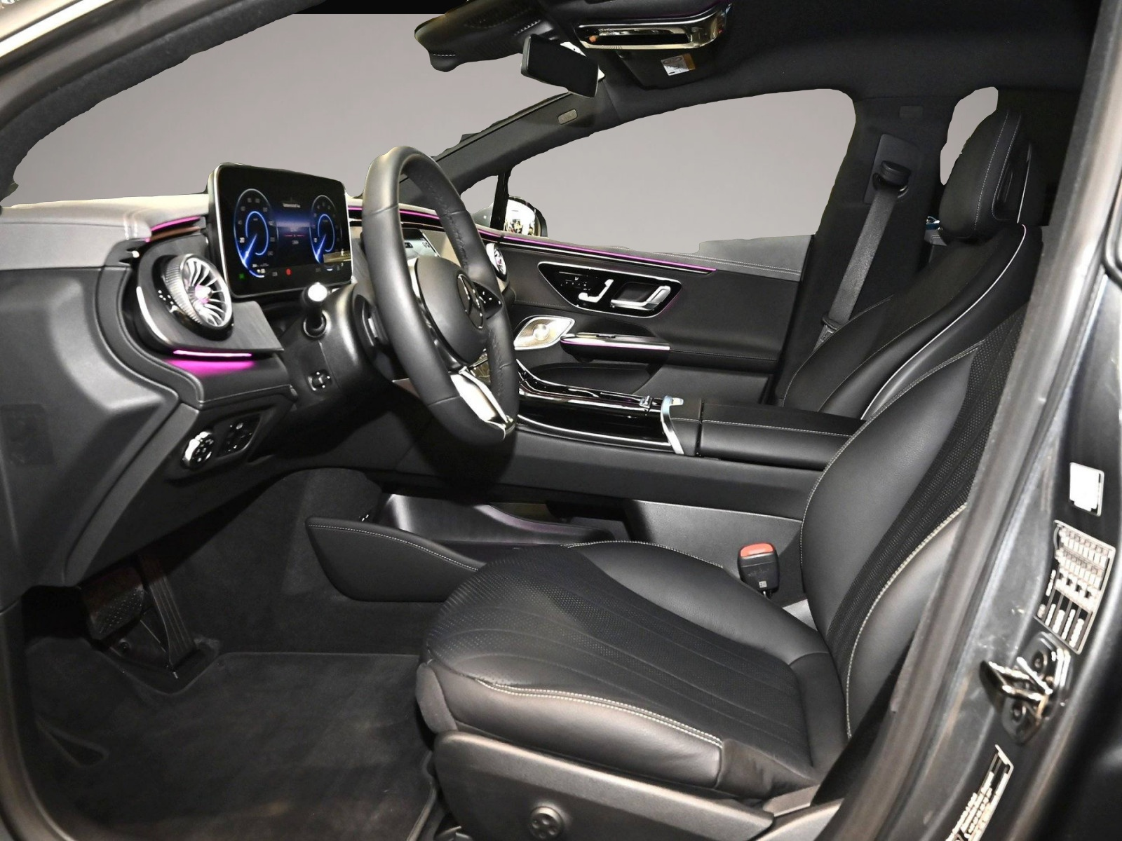 Mercedes-Benz EQE (08/2025, ELECTRIC)