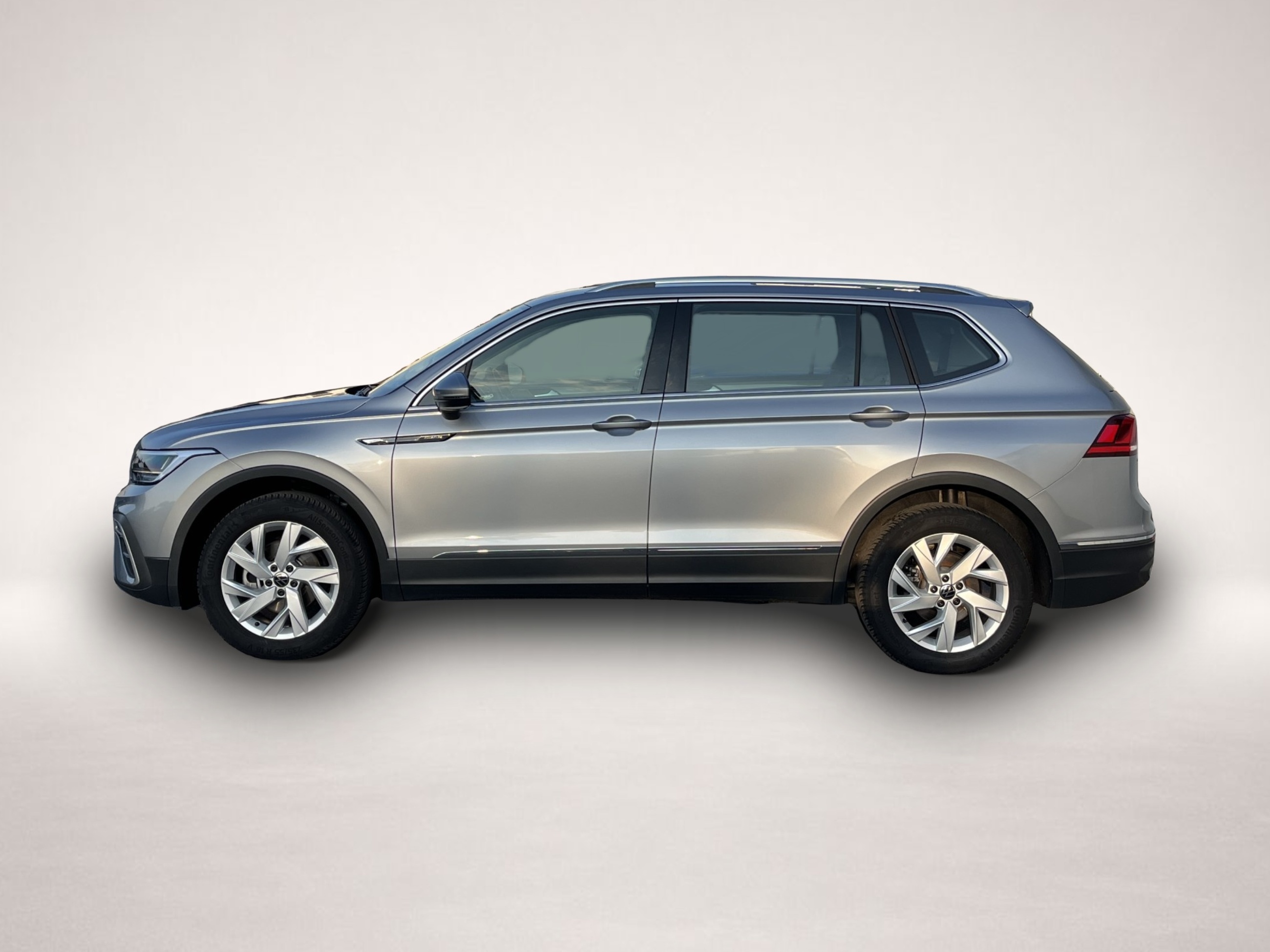 Volkswagen Tiguan Allspace (03/2025, Benzin)
