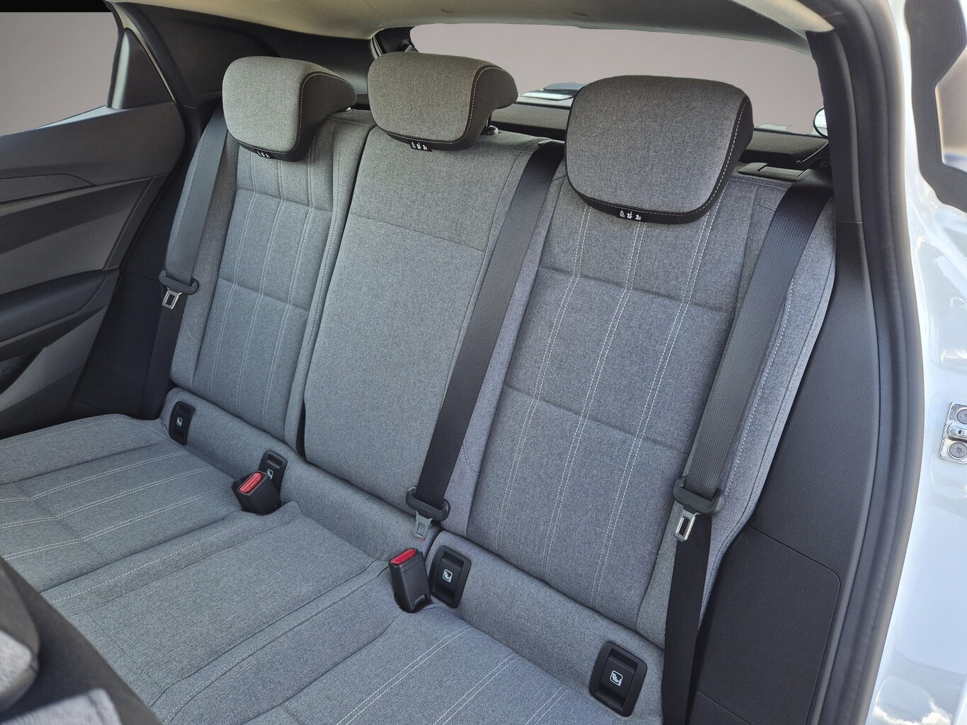 Renault Megane E-TECH (11/2022, ELECTRIC)