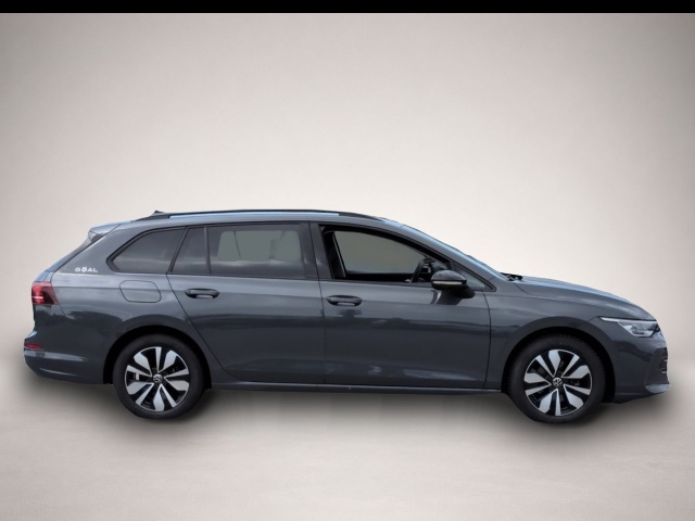Volkswagen Golf (11/2025, Benzin)