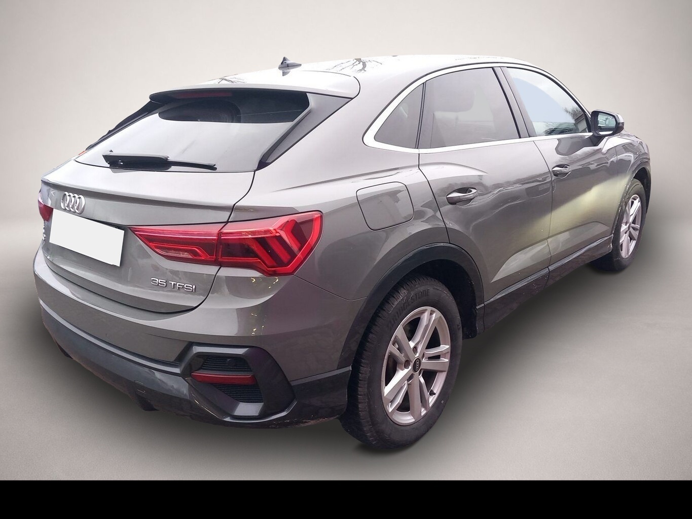 Audi Q3 (10/2020, Benzin)