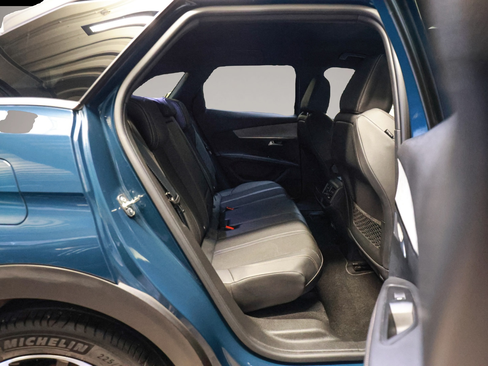 Peugeot 3008 (02/2024, Benzin)