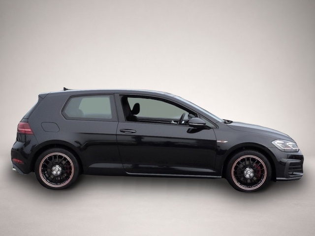 Volkswagen Golf (07/2017, Benzin)