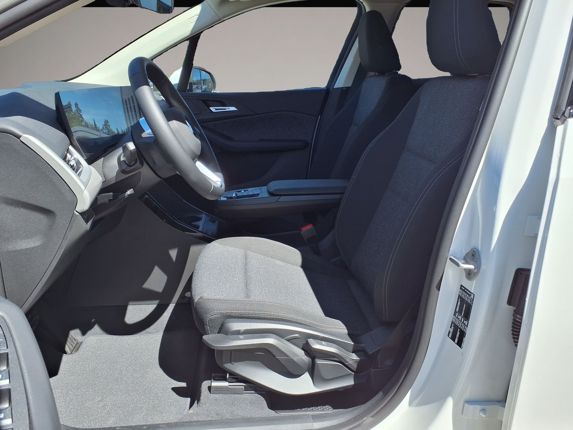 BMW 214 Active Tourer (03/2026, Benzin)