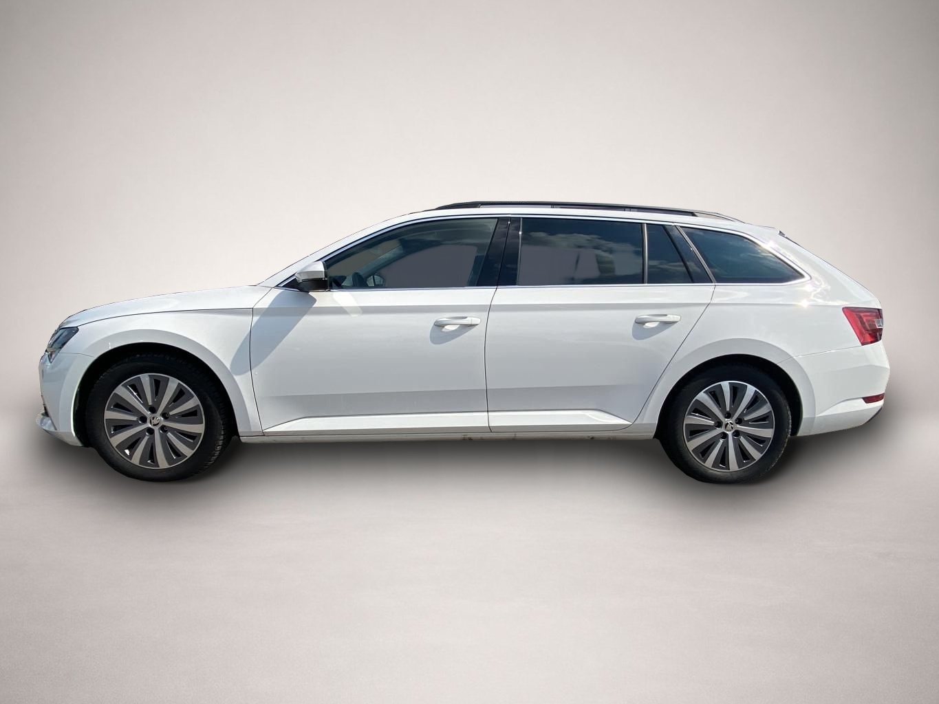 Skoda Superb (09/2021, )