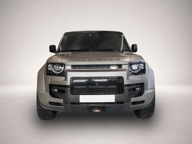 Land-Rover Defender (02/2026, Benzin)
