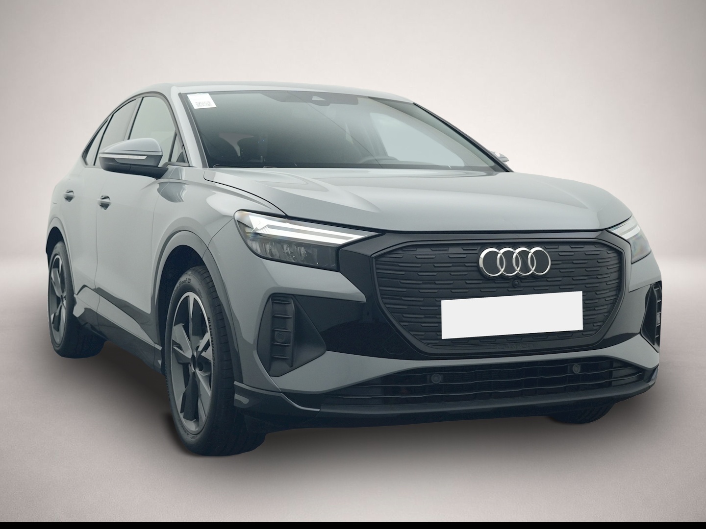 Audi Q4 e-tron (06/2025, ELECTRIC)