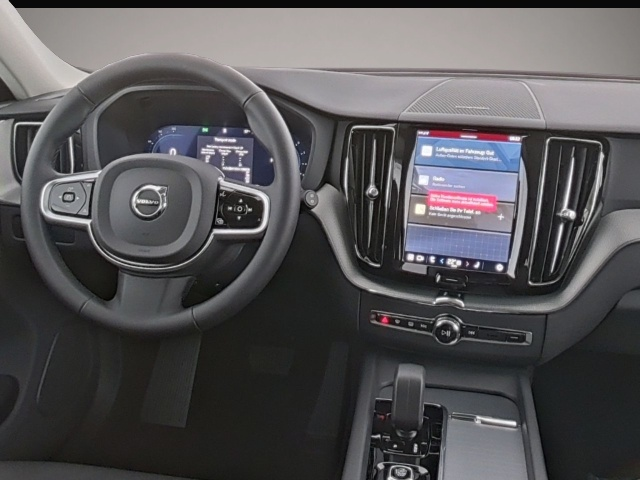 Volvo XC60 (05/2025, Benzin)