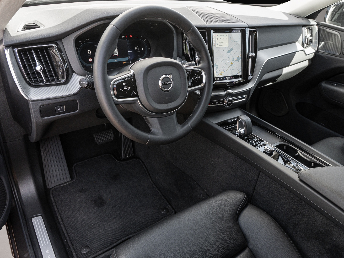 Volvo XC60 (02/2024, Benzin)