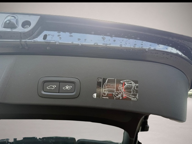 Volvo XC40 (06/2021, Hybrid (Benzin/Elektro))