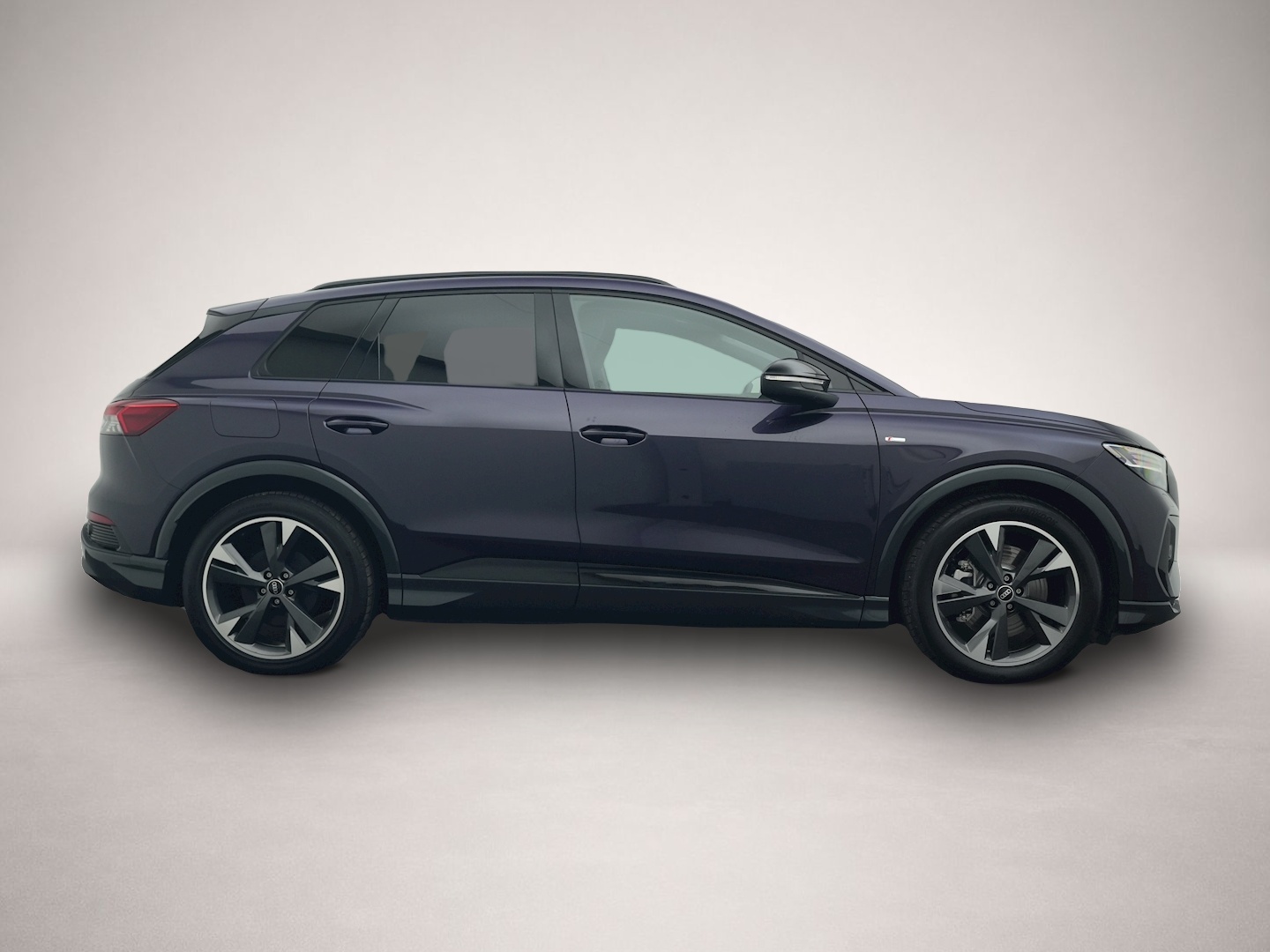 Audi Q4 e-tron (05/2025, ELECTRIC)