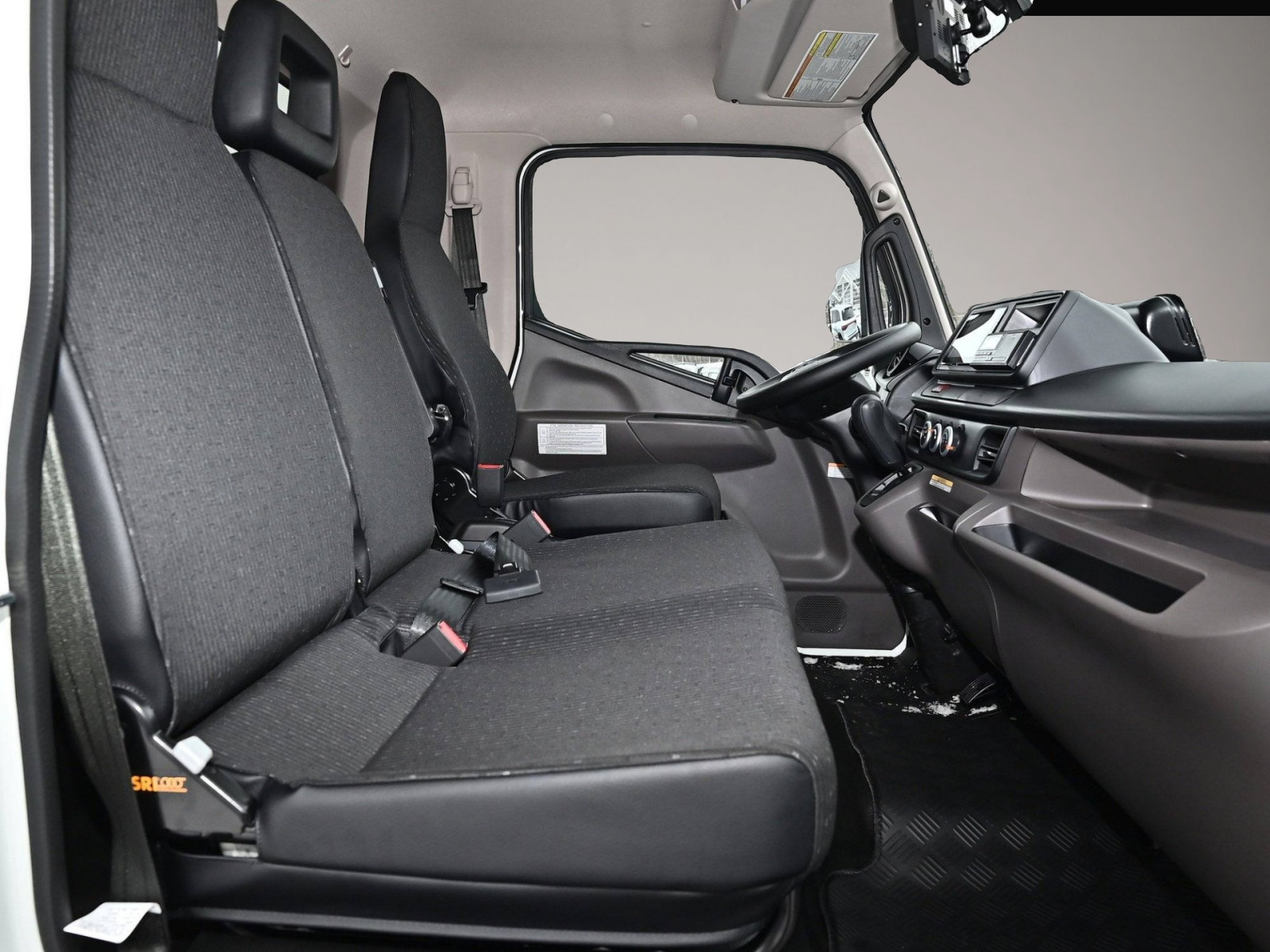 Mitsubishi Other (01/2026, Diesel)