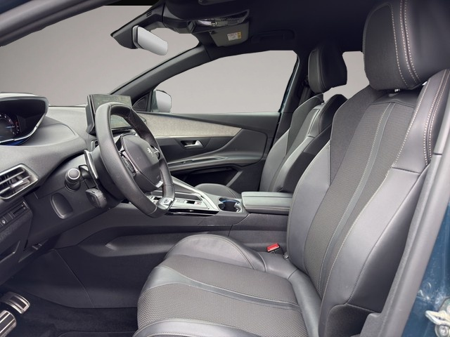 Peugeot 3008 (11/2023, Benzin)