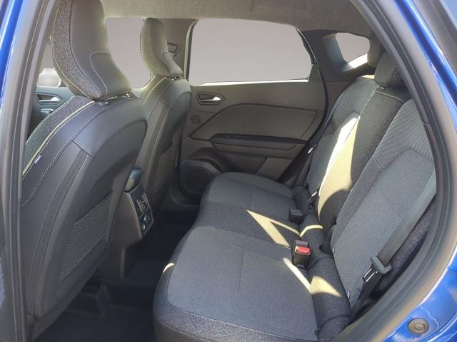 Renault Captur (03/2026, Benzin)