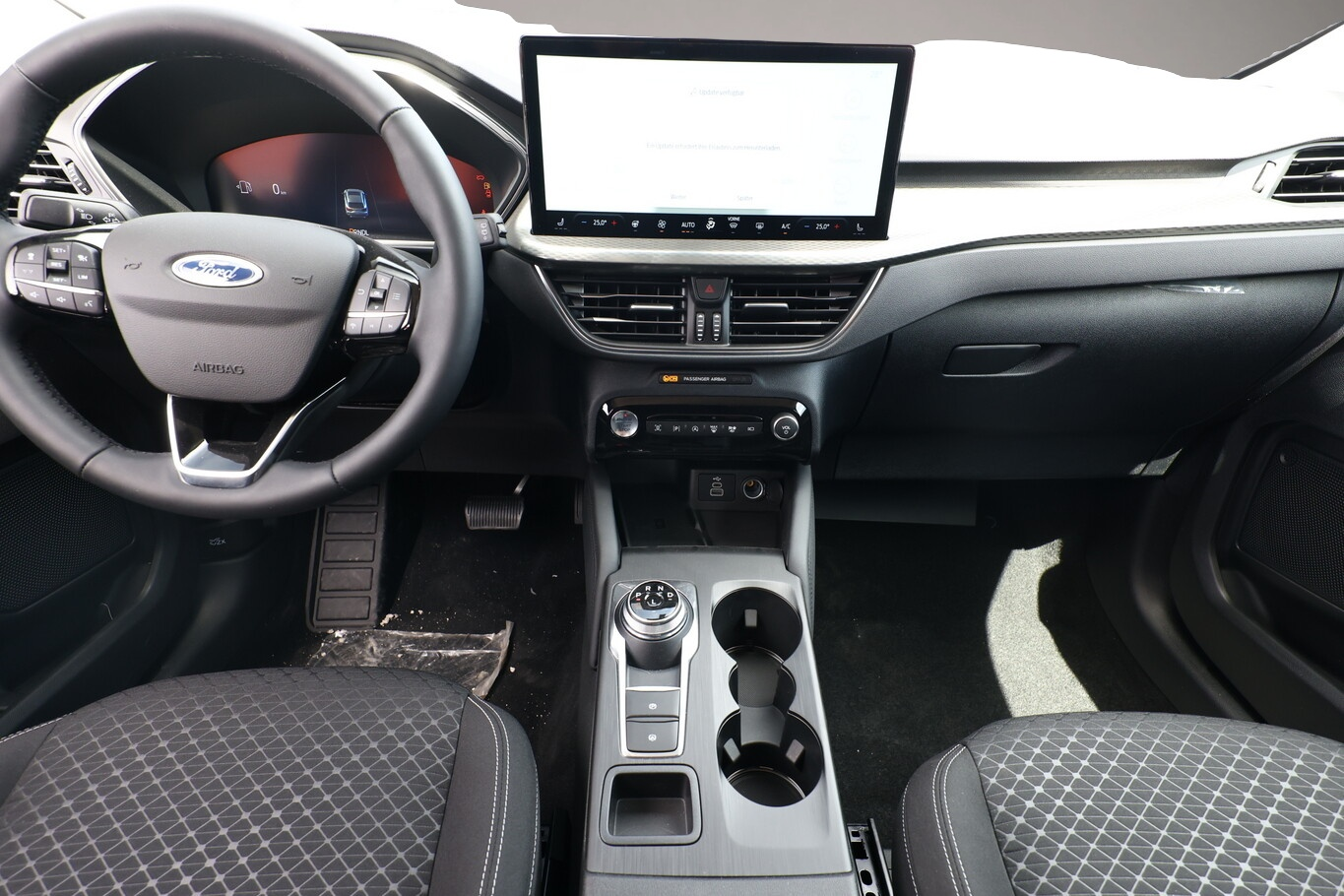 Ford Kuga (01/2026, Benzin)