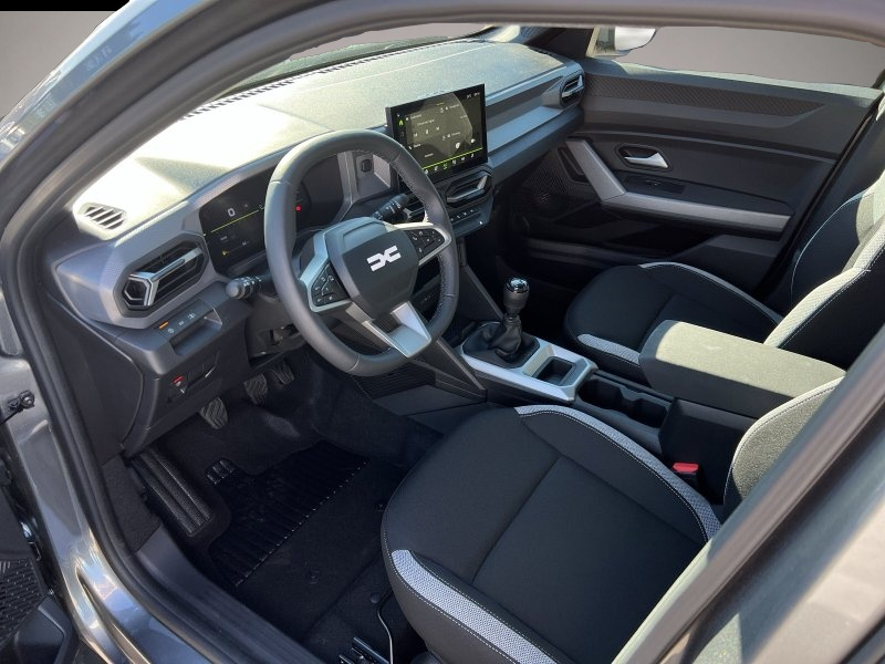 Dacia Duster (02/2026, Benzin)