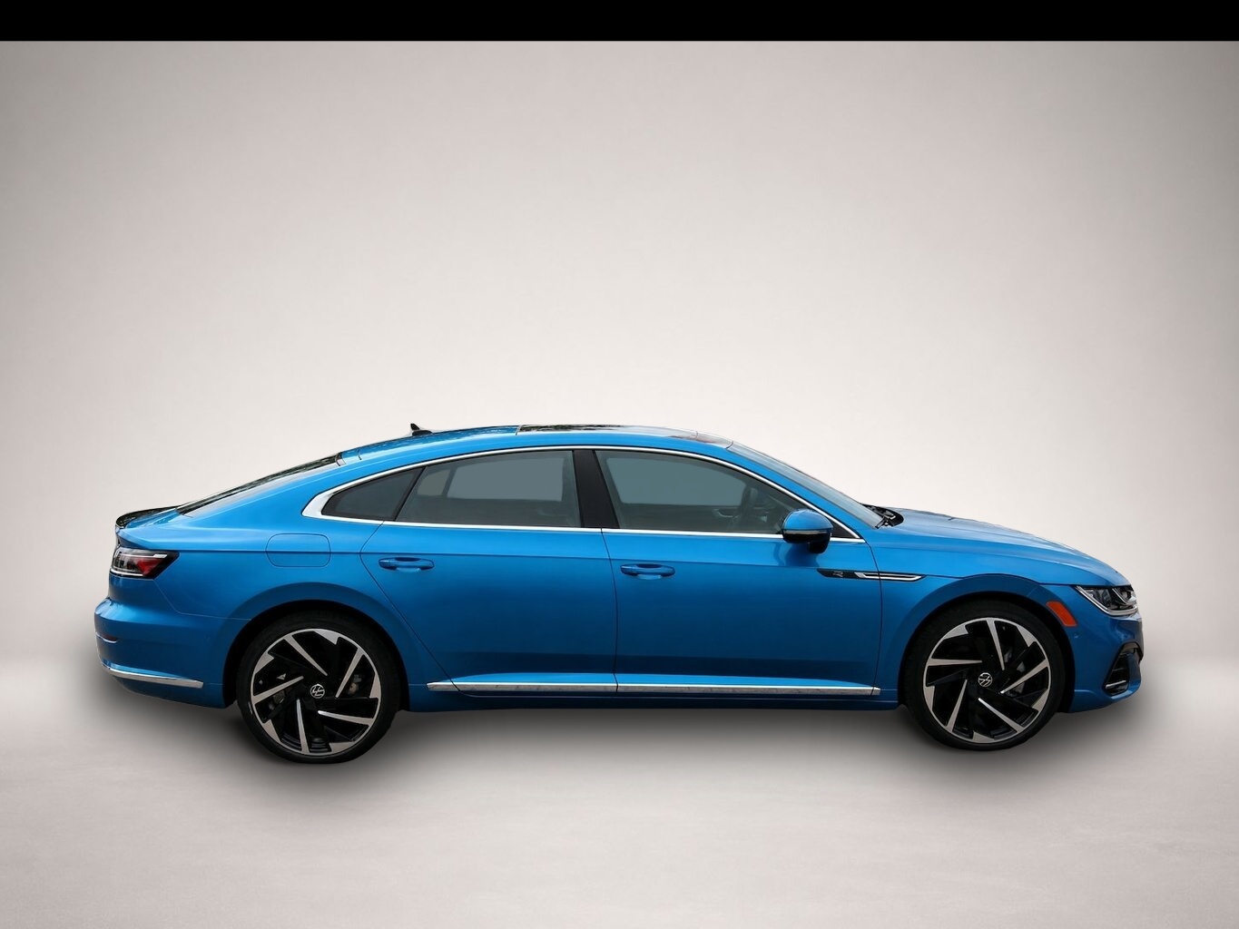 Volkswagen Arteon (10/2025, Benzin)