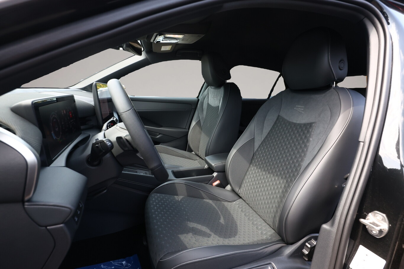 Volkswagen T-Roc (07/2026, Benzin)
