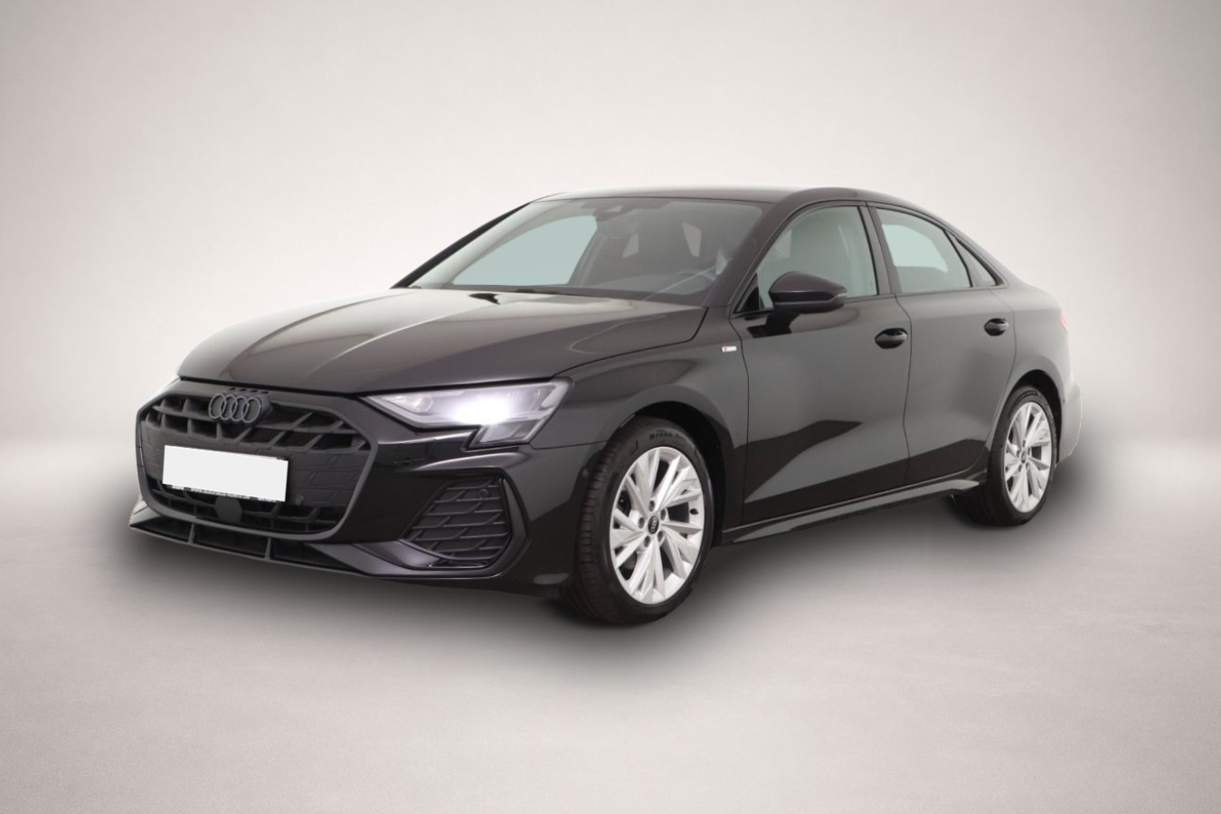Audi A3 (09/2025, Benzin)