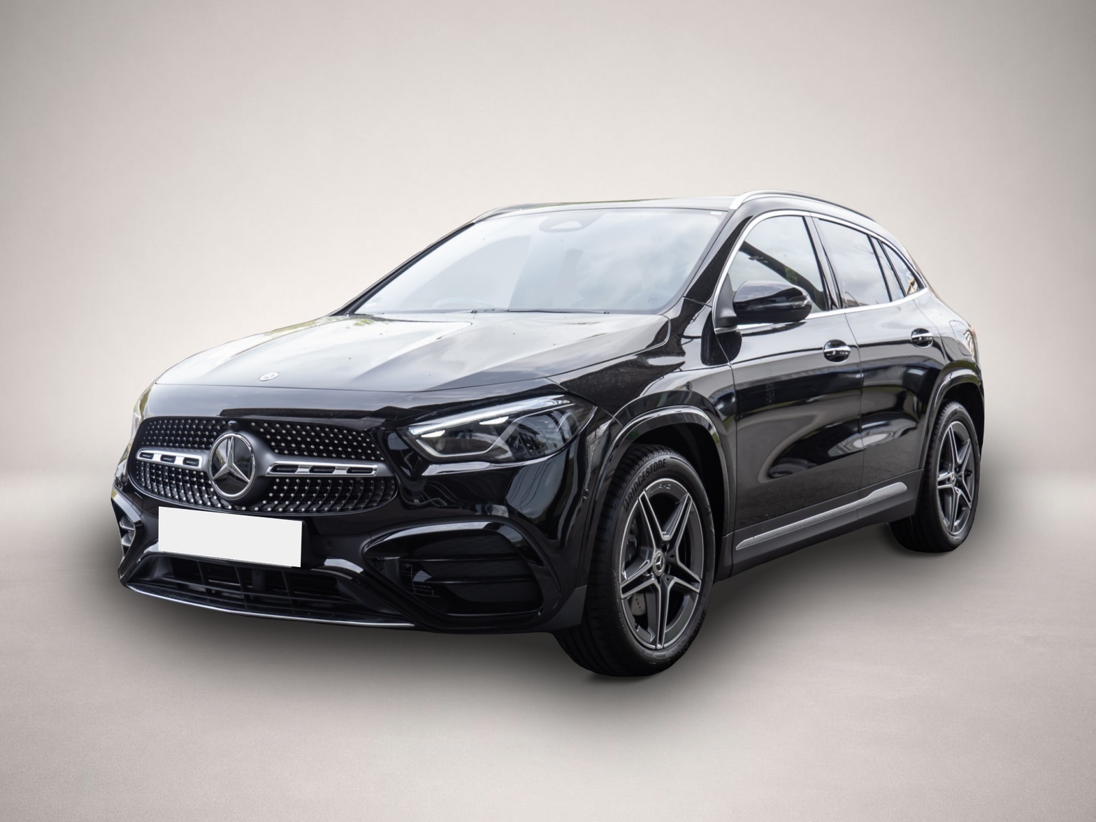 Mercedes-Benz GLA 200 (03/2026, Benzin)