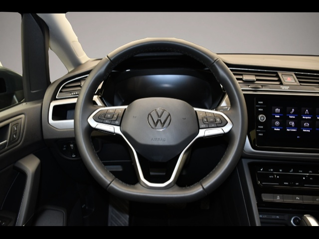 Volkswagen Touran (12/2025, Benzin)