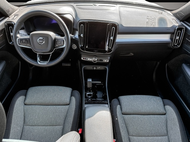 Volvo XC40 (11/2023, Benzin)