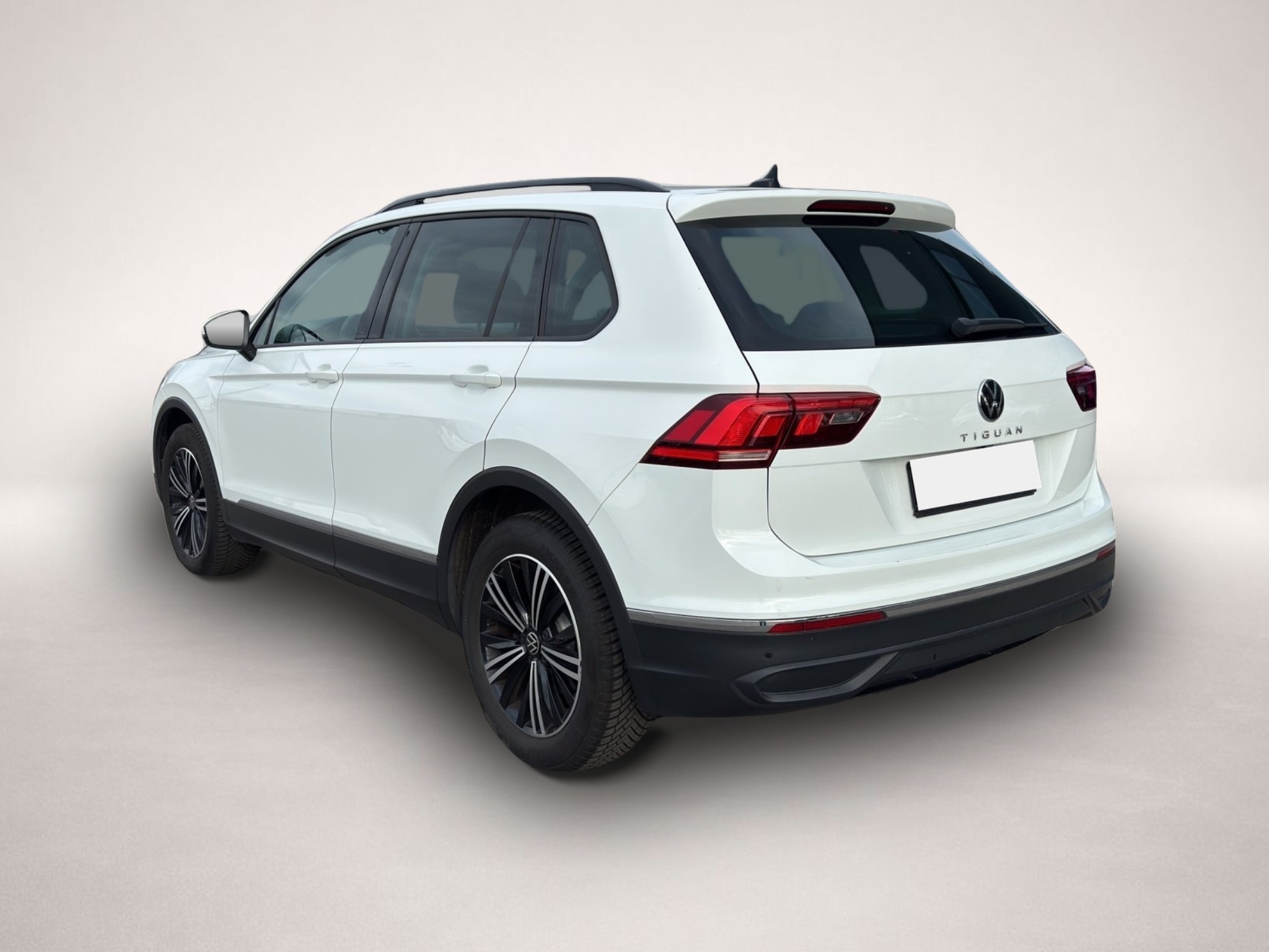 Volkswagen Tiguan (03/2021, Benzin)