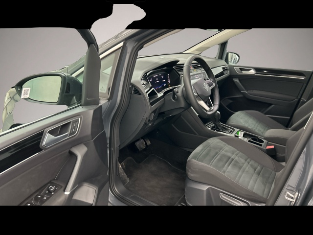 Volkswagen Touran (10/2025, Benzin)