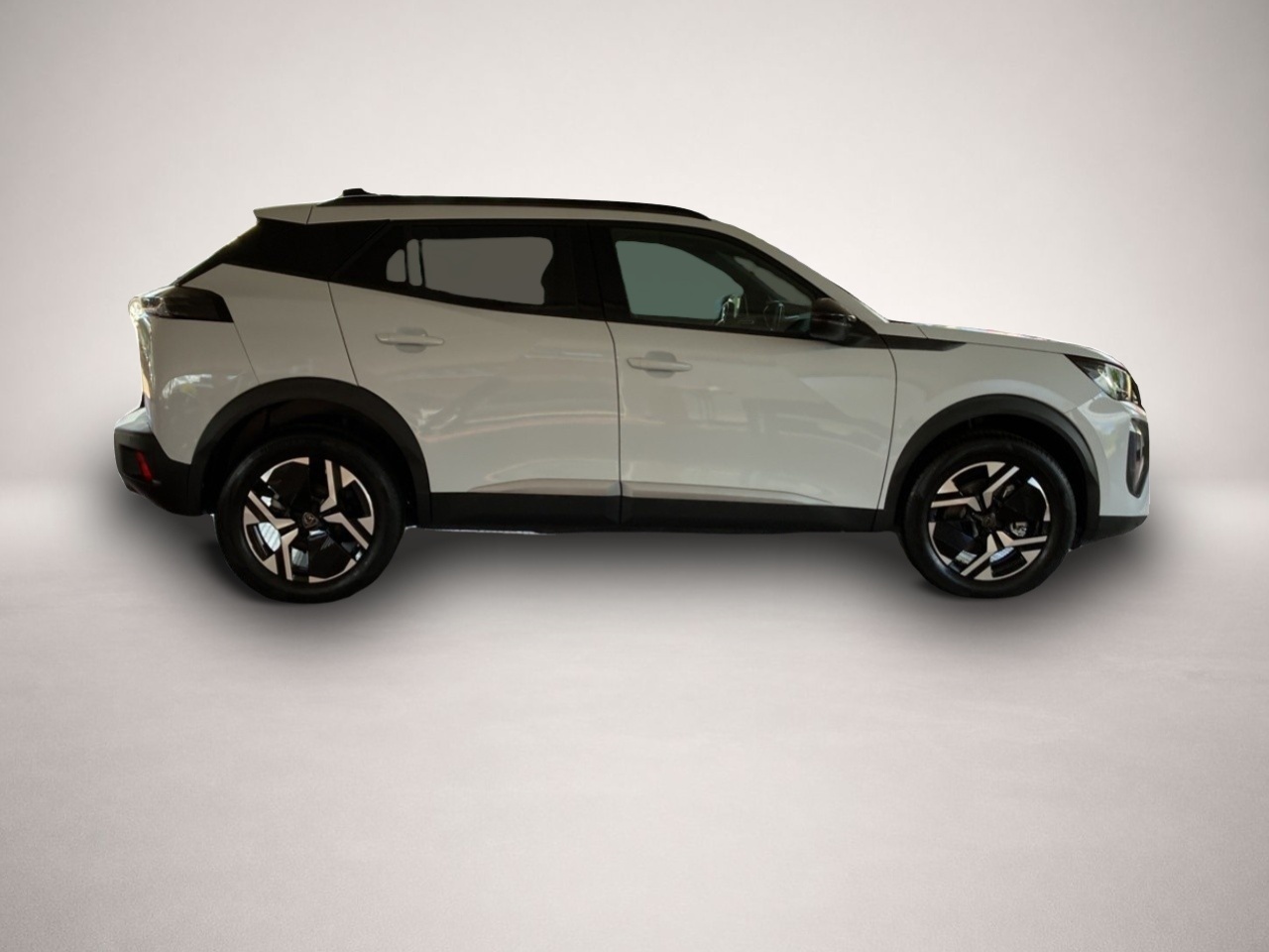 Peugeot 2008 (10/2025, Benzin)