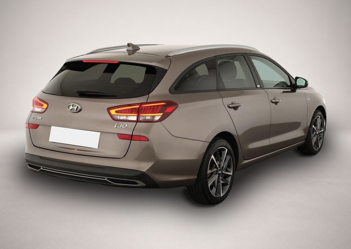 Hyundai i30 (11/2021, Benzin)