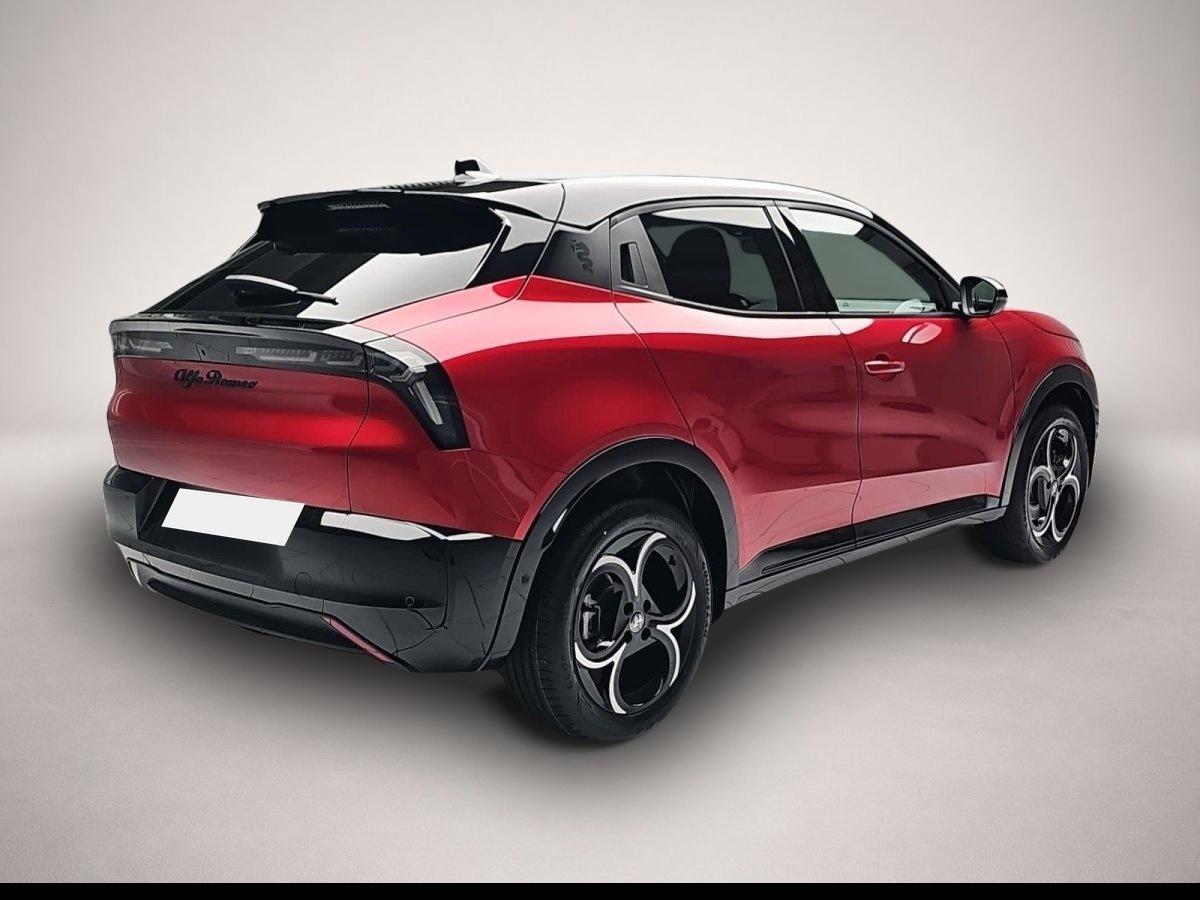 Alfa-Romeo Junior (04/2026, ELECTRIC)