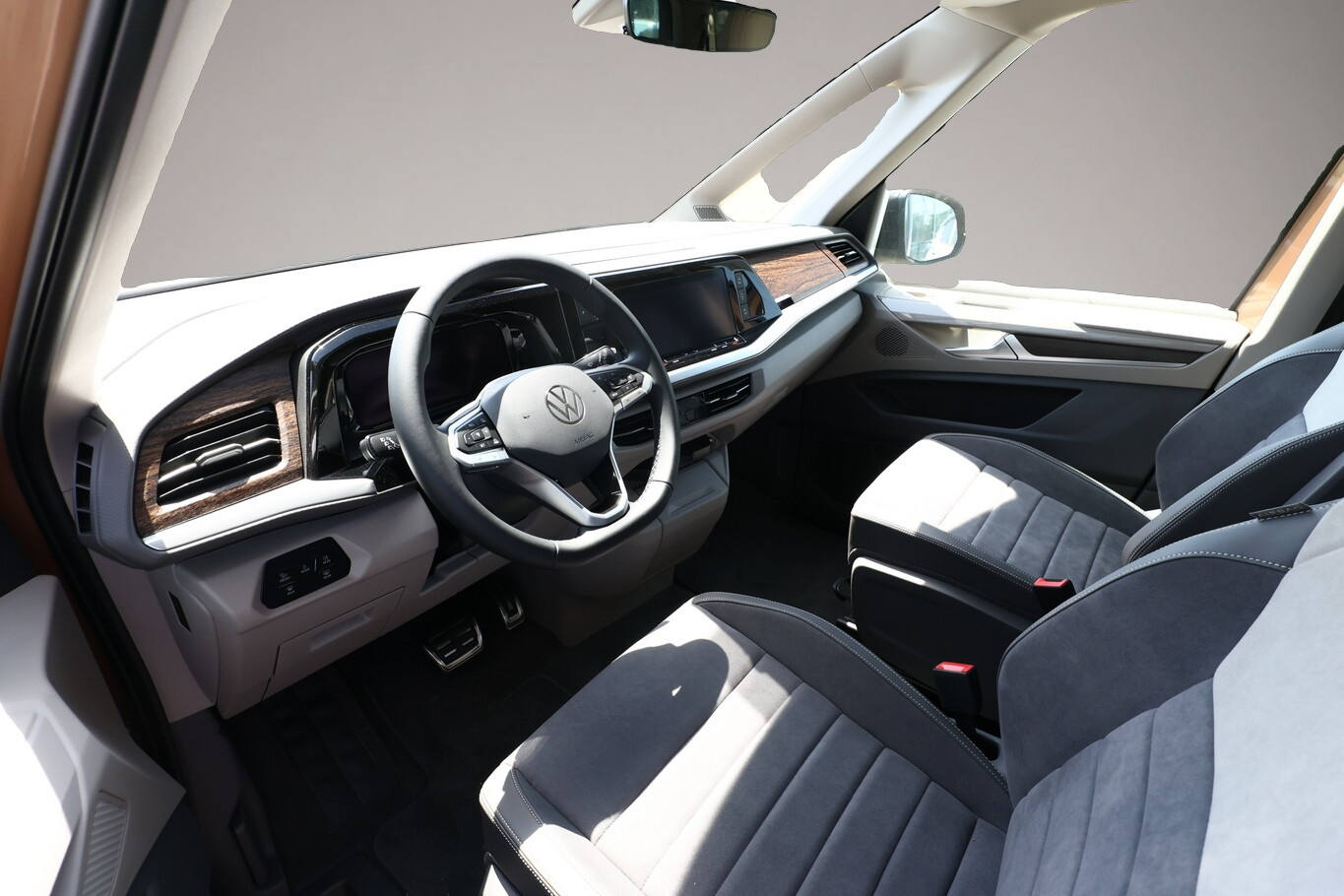 Volkswagen T7 Multivan (07/2025, Diesel)