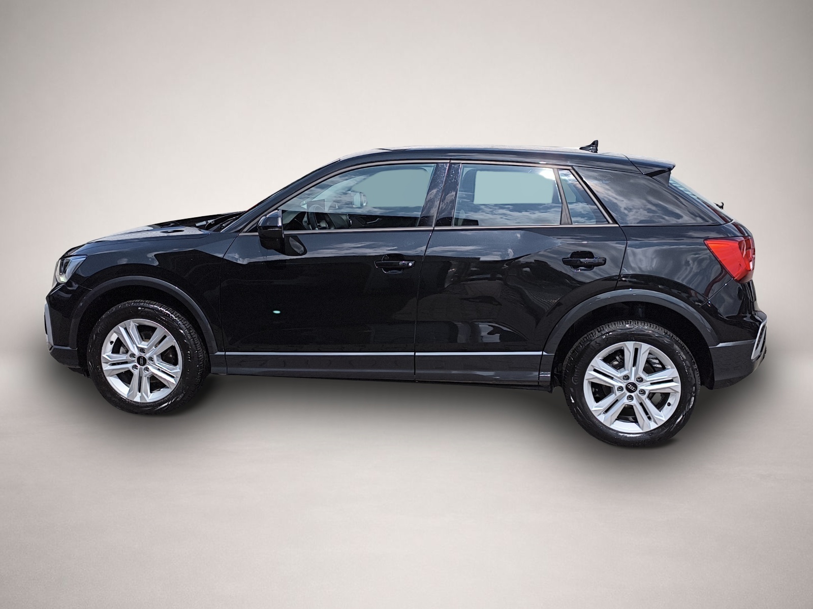Audi Q2 (01/2025, Benzin)